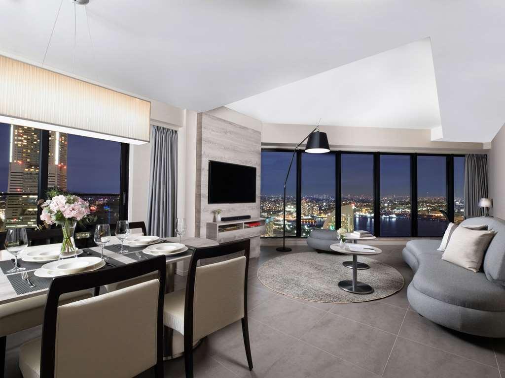 Oakwood Suites Yokohama Yokohama  Ruang foto A suite at The Ritz-Carlton, Tokyo