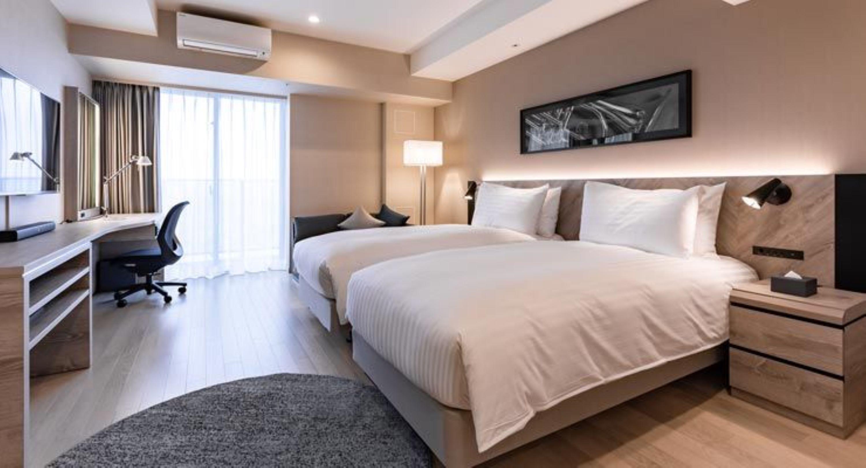 Oakwood Suites Yokohama Yokohama  Bagian luar foto A room at the hotel