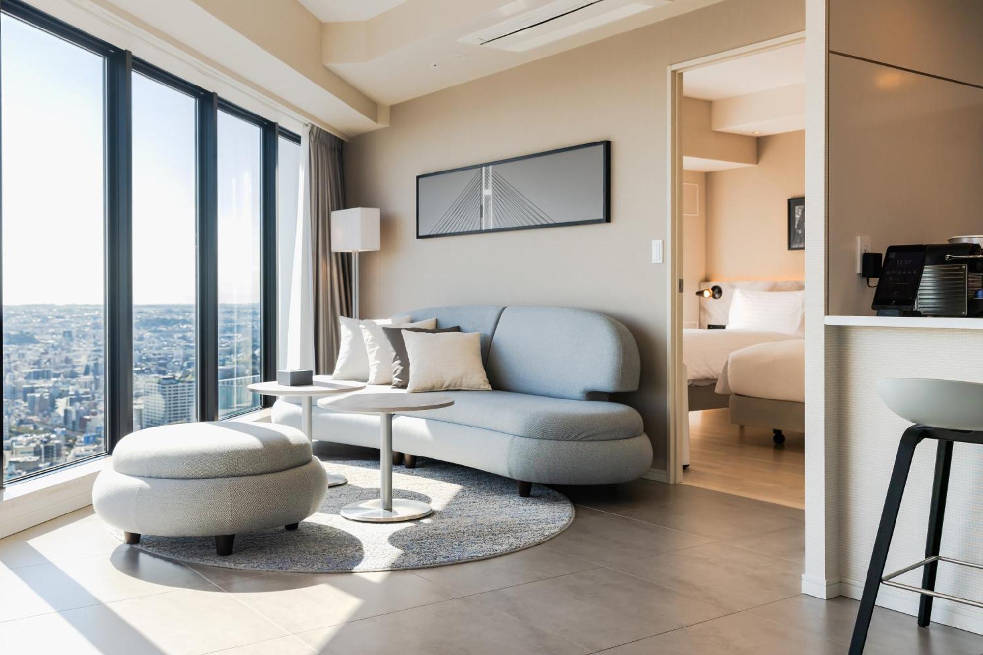 Oakwood Suites Yokohama Yokohama  Bagian luar foto A suite at the hotel